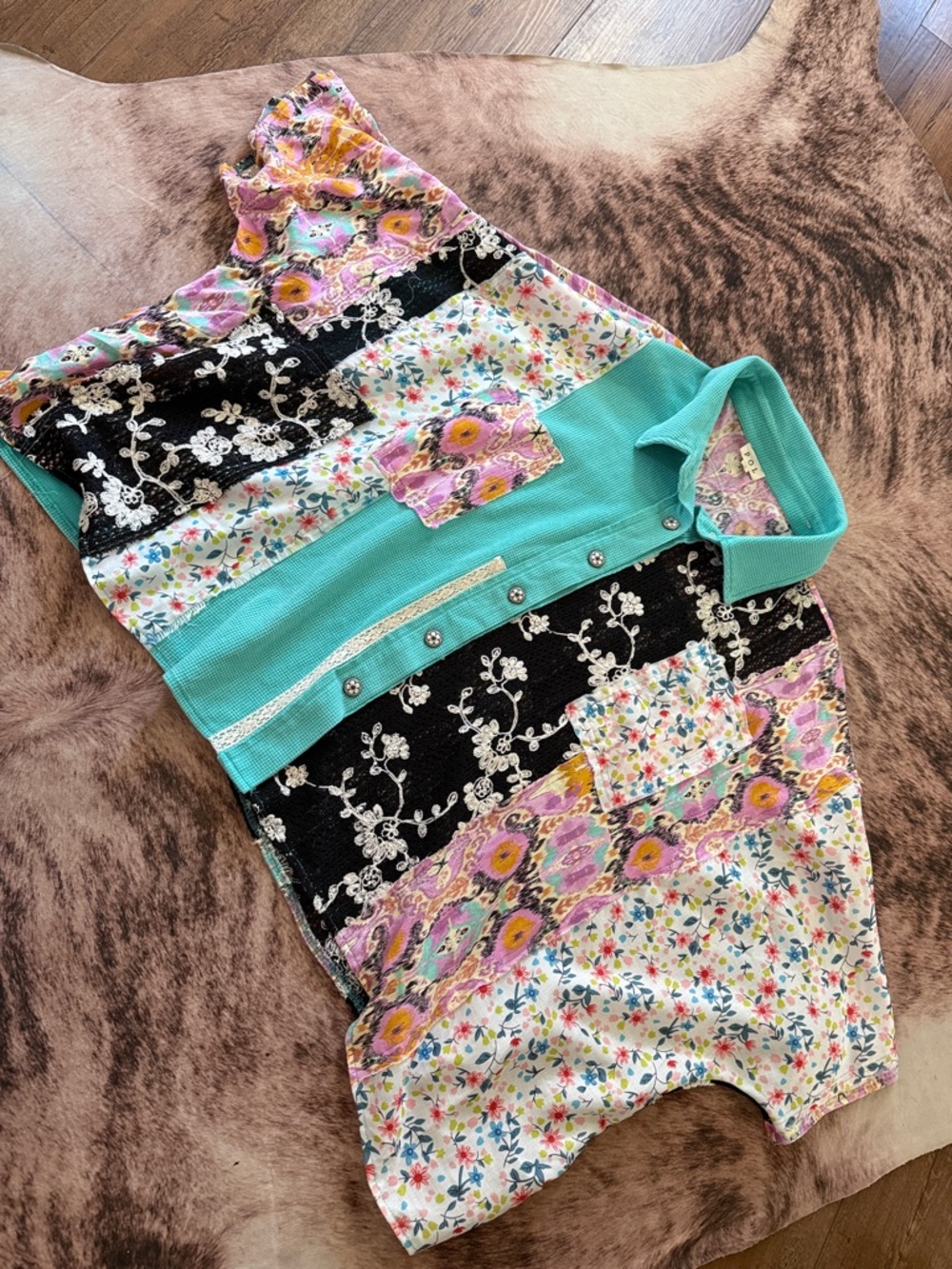 POL Patchwork Floral & Lace Mixed-Print Top in Turquoise, Black, Pink